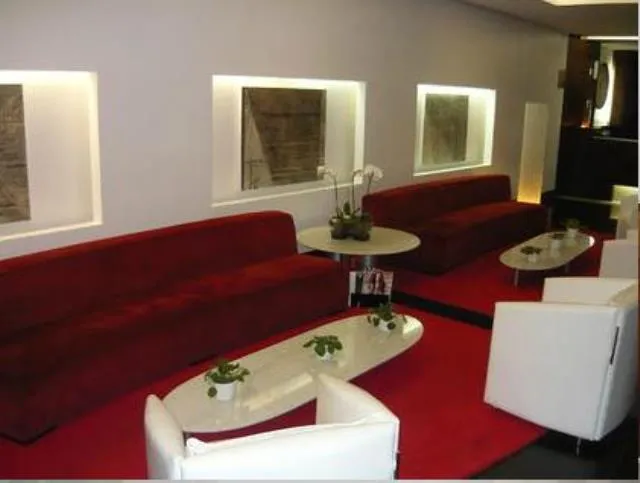 Furnished 1-bedroom apartment with glassed-in balcony — photo 6
