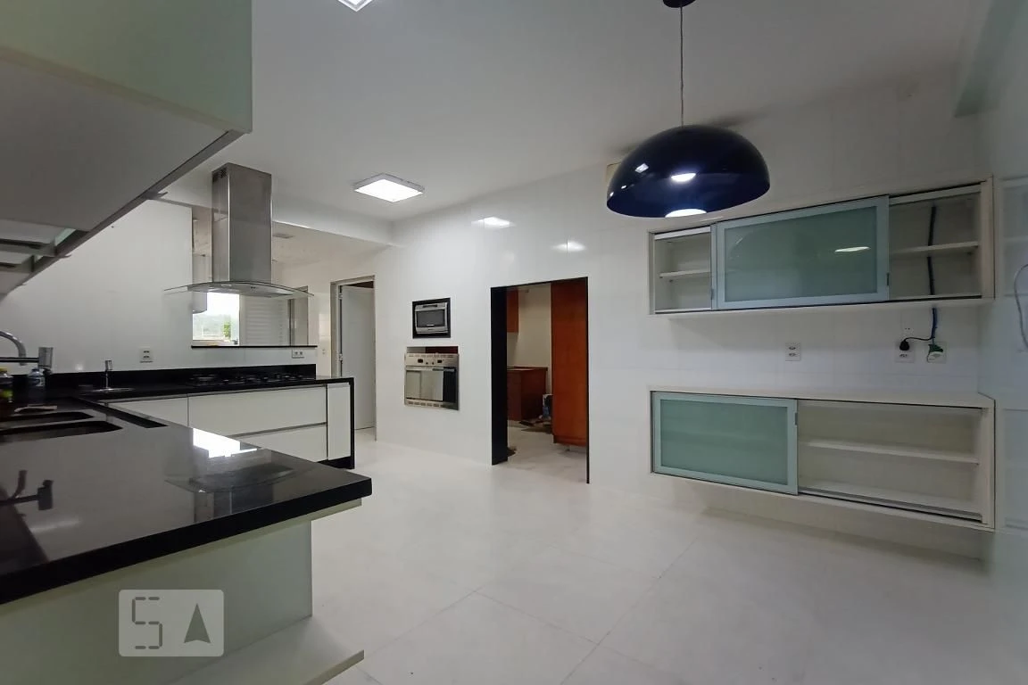 Apartamento de 4 quartos com janelas do piso ao teto — photo 6