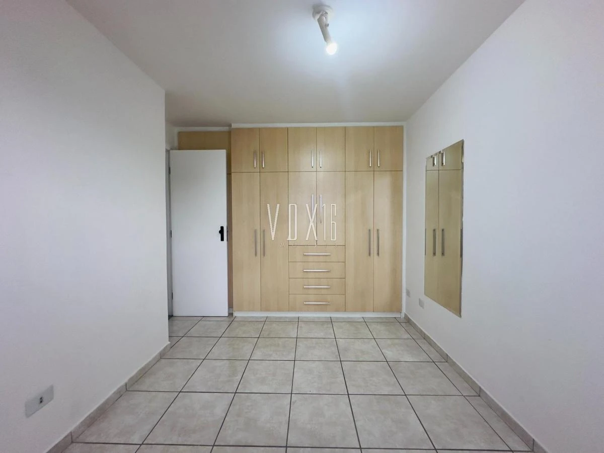 2-bedroom apartment with a home office — photo 6