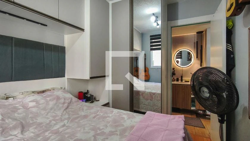 Furnished apartment, 32 m², with floor-to-ceiling windows — photo 7