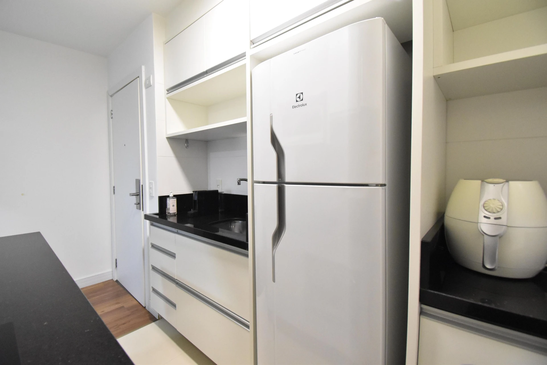 Меблированная студия 35 м² — photo 32