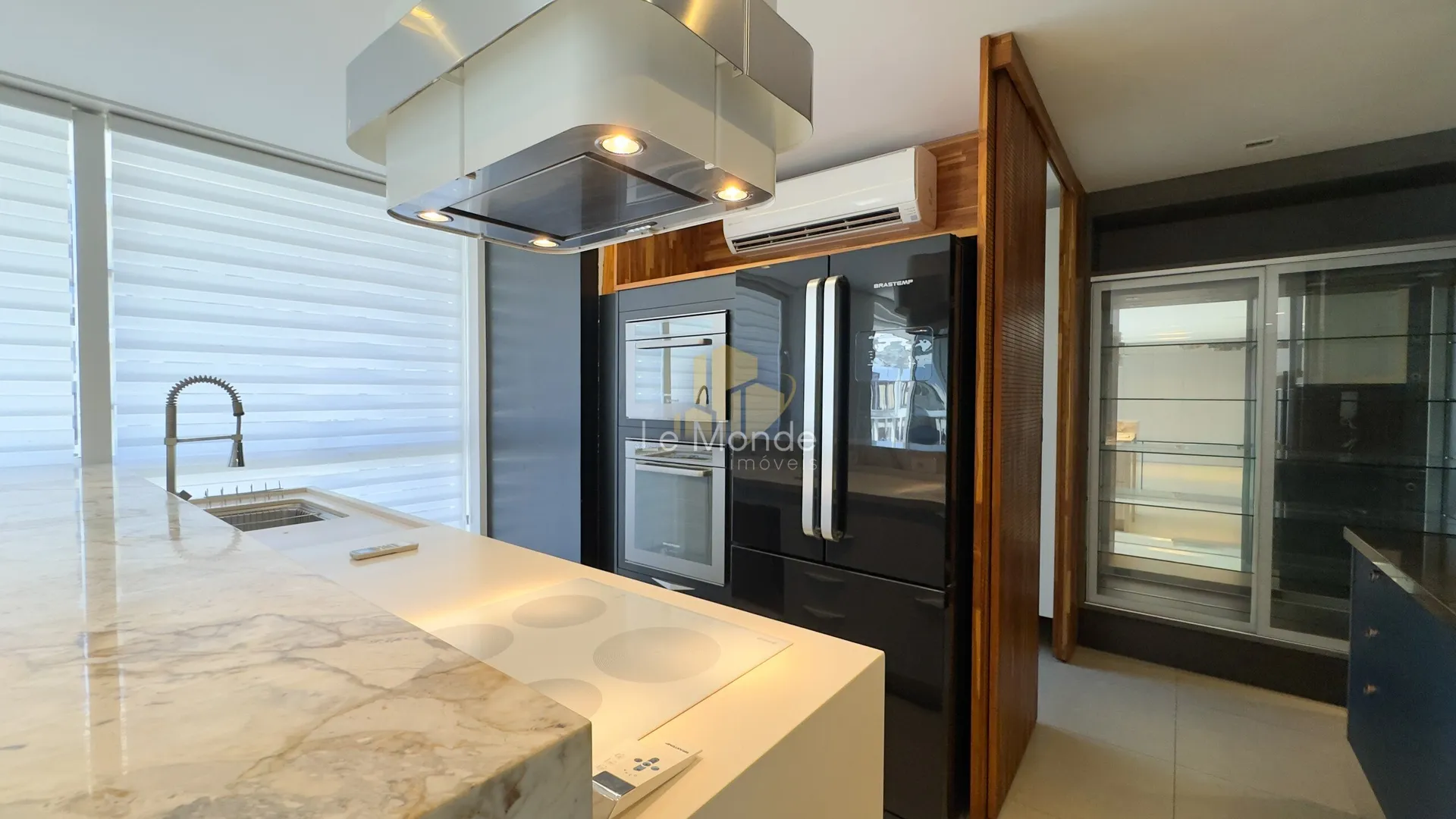 Duplex apartment with 3 bedrooms and 156 m² — photo 7