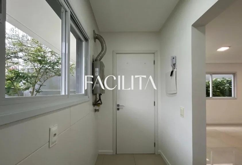Casa com 3 quartos e cozinha americana com fogão — photo 34