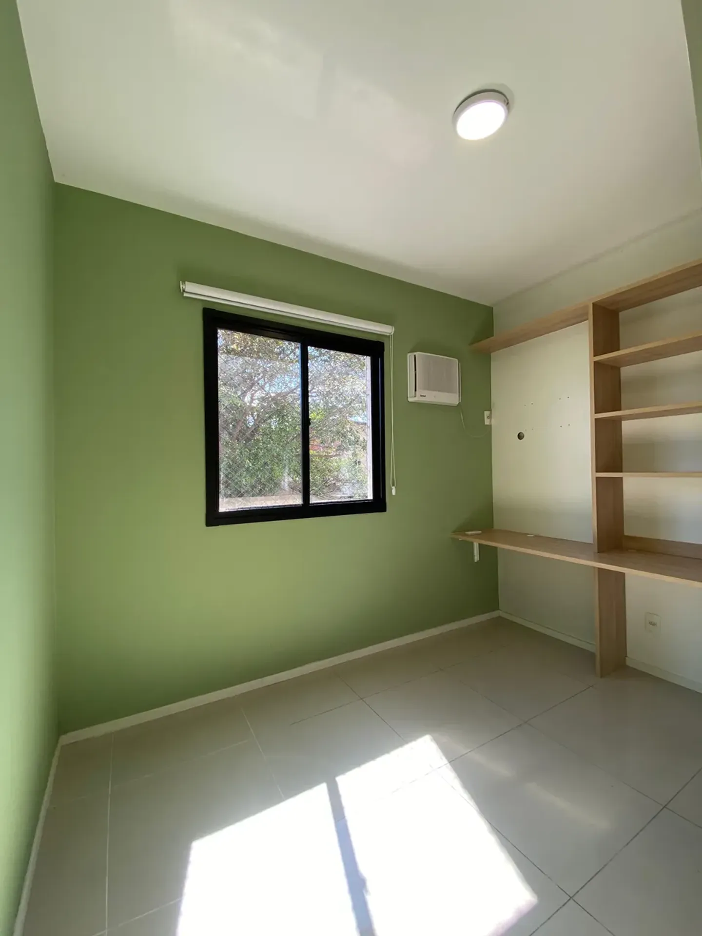 2-bedroom apartment with a home office — photo 5