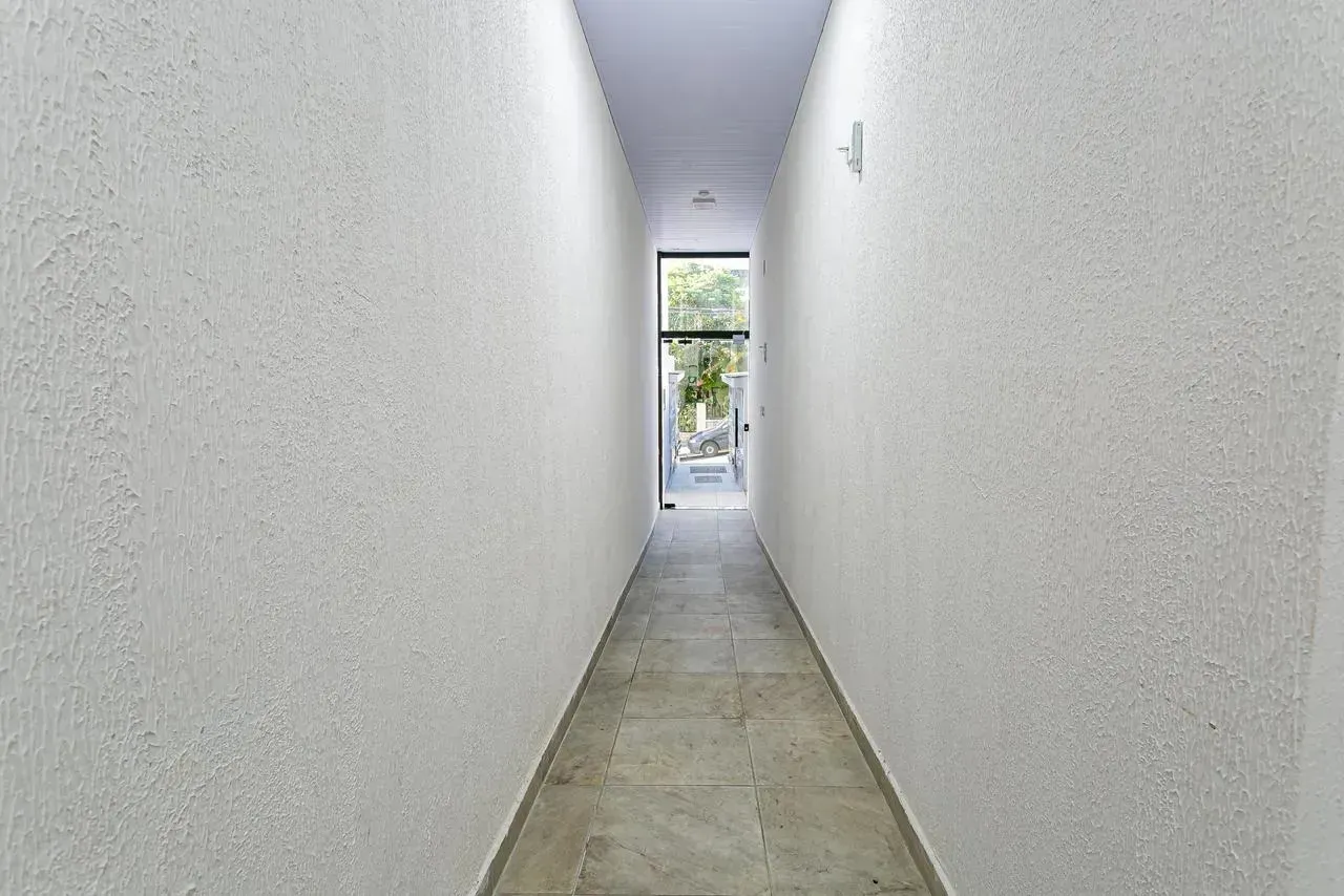 Estudio amueblado de 20 m² con ducha en vidrio y ducha eléctrica — photo 11
