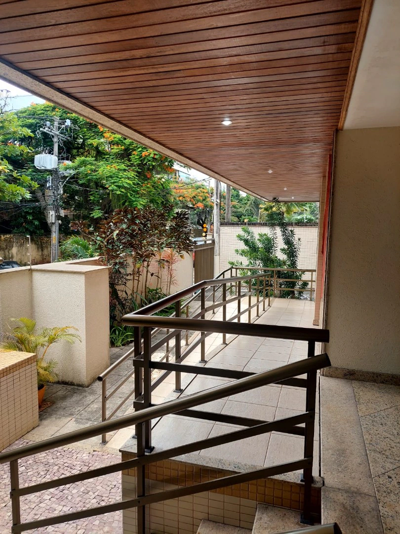 230 m² duplex penthouse with 3 en-suite suites and 3 spots — photo 11
