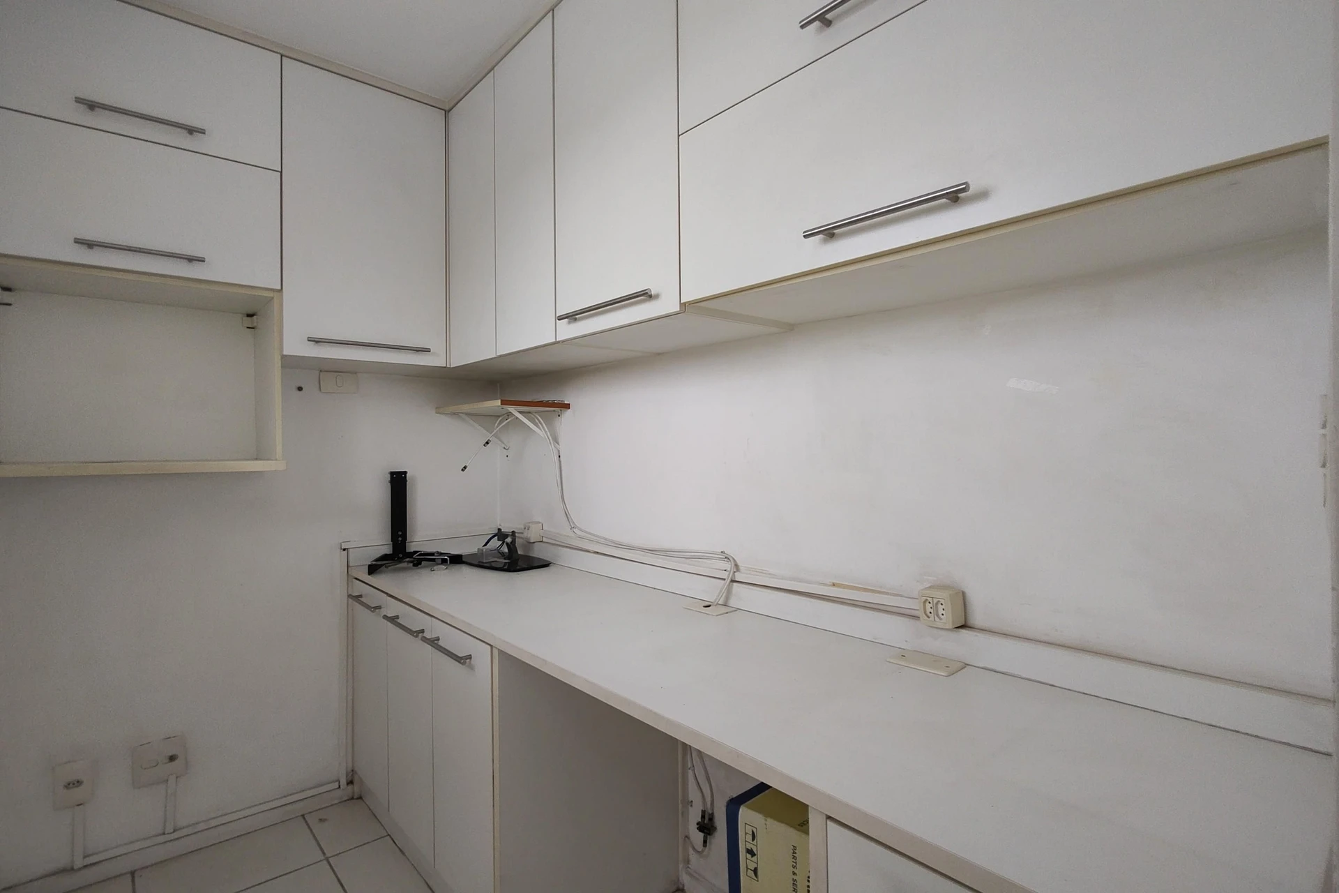Furnished apartment with 3 bedrooms and 2 parking spots — photo 72