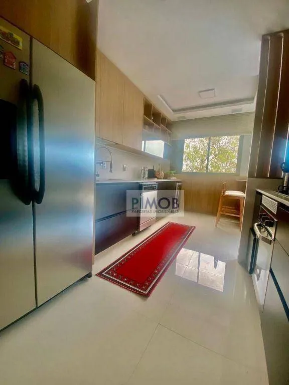 Furnished 2-bedroom apartment with 100 m² and parking — photo 22