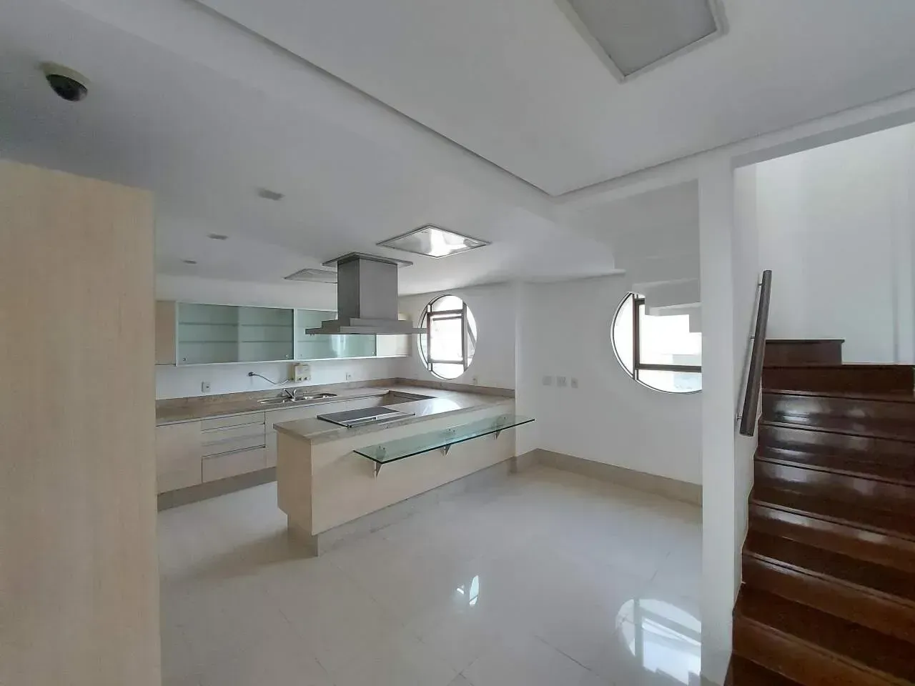 Квартира 300 м² с 2 спальнями-сьютами на 10 этаже — photo 4