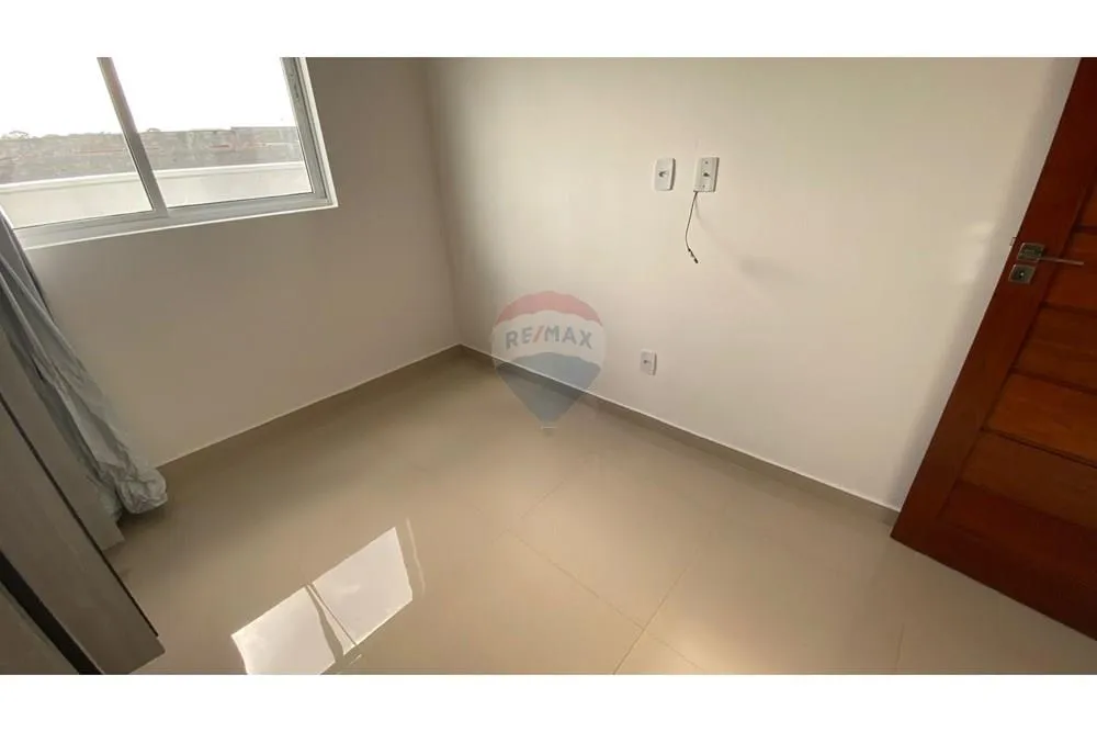Unfurnished single-story house with 3 bedrooms and 2 suites — photo 9