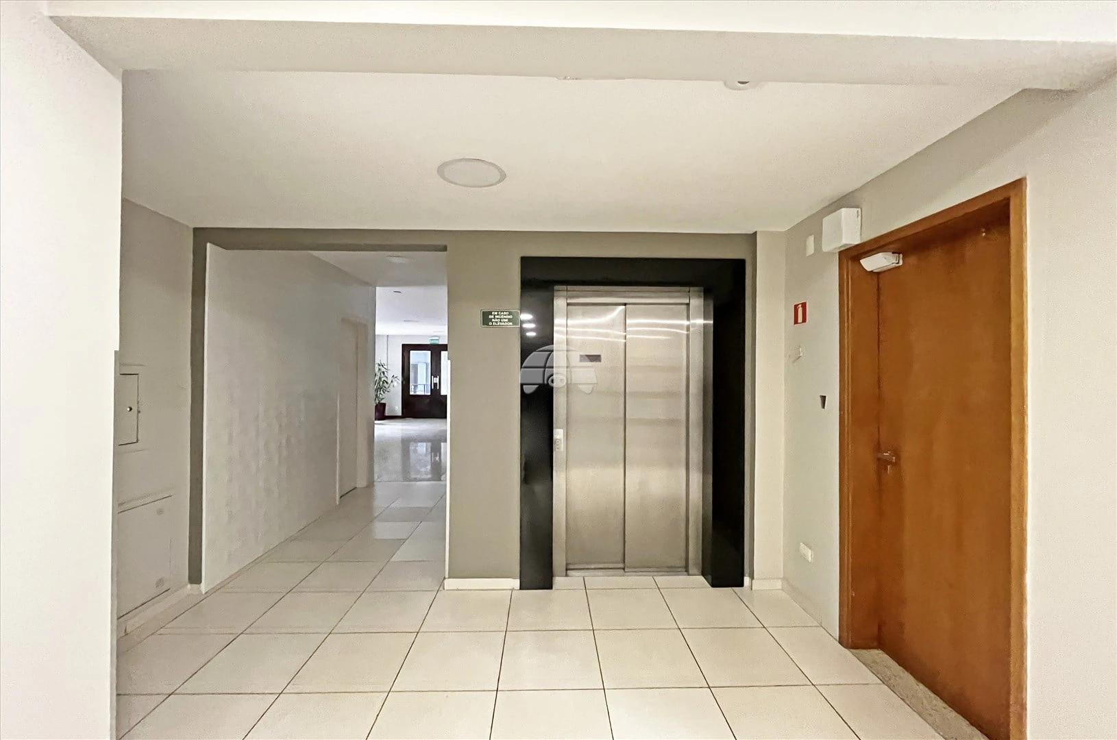 Apartment, 150 m², with wood or laminate floors — photo 16