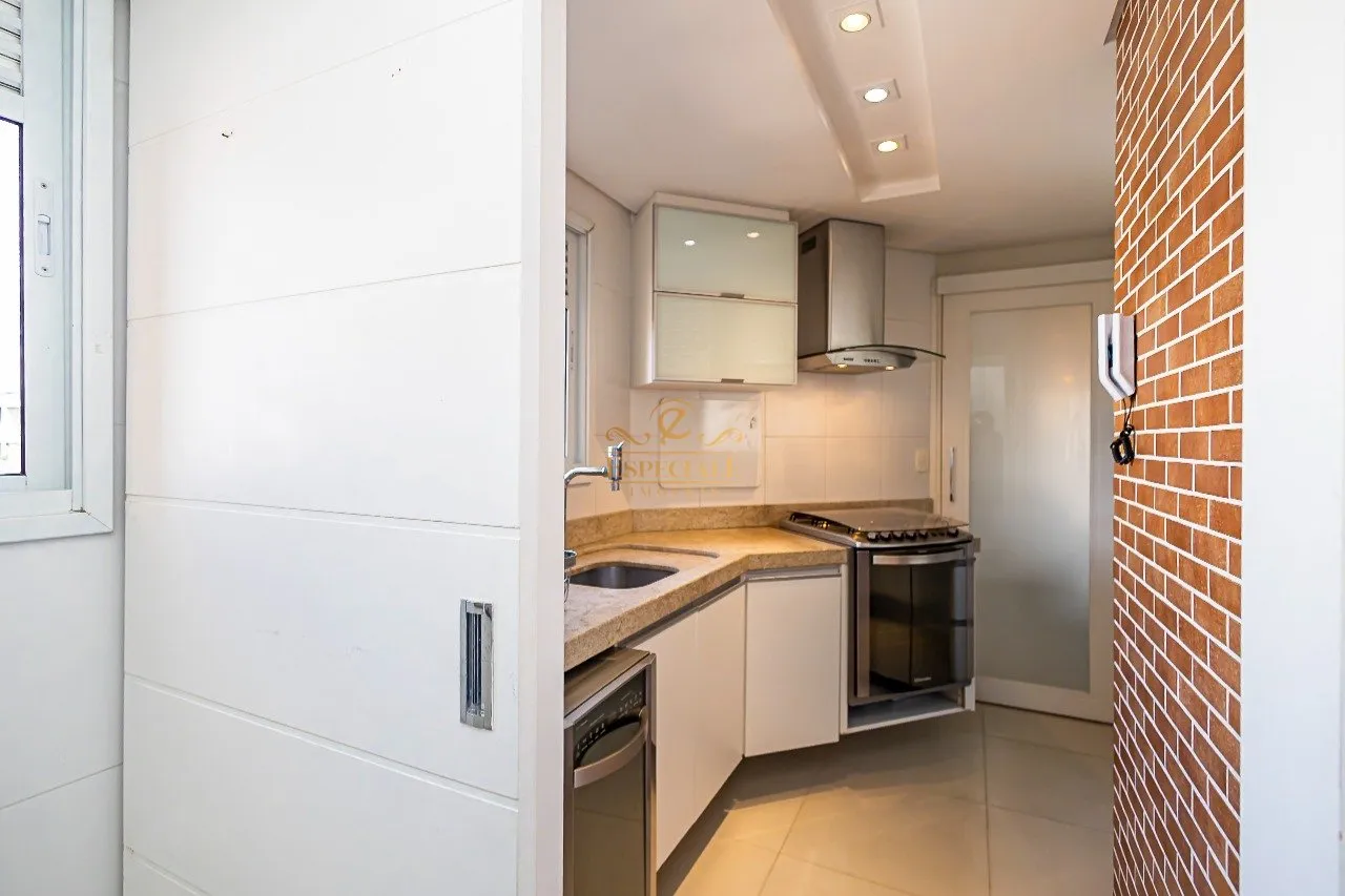 Home office in a 2-bedroom apartment, 94 m² — photo 35