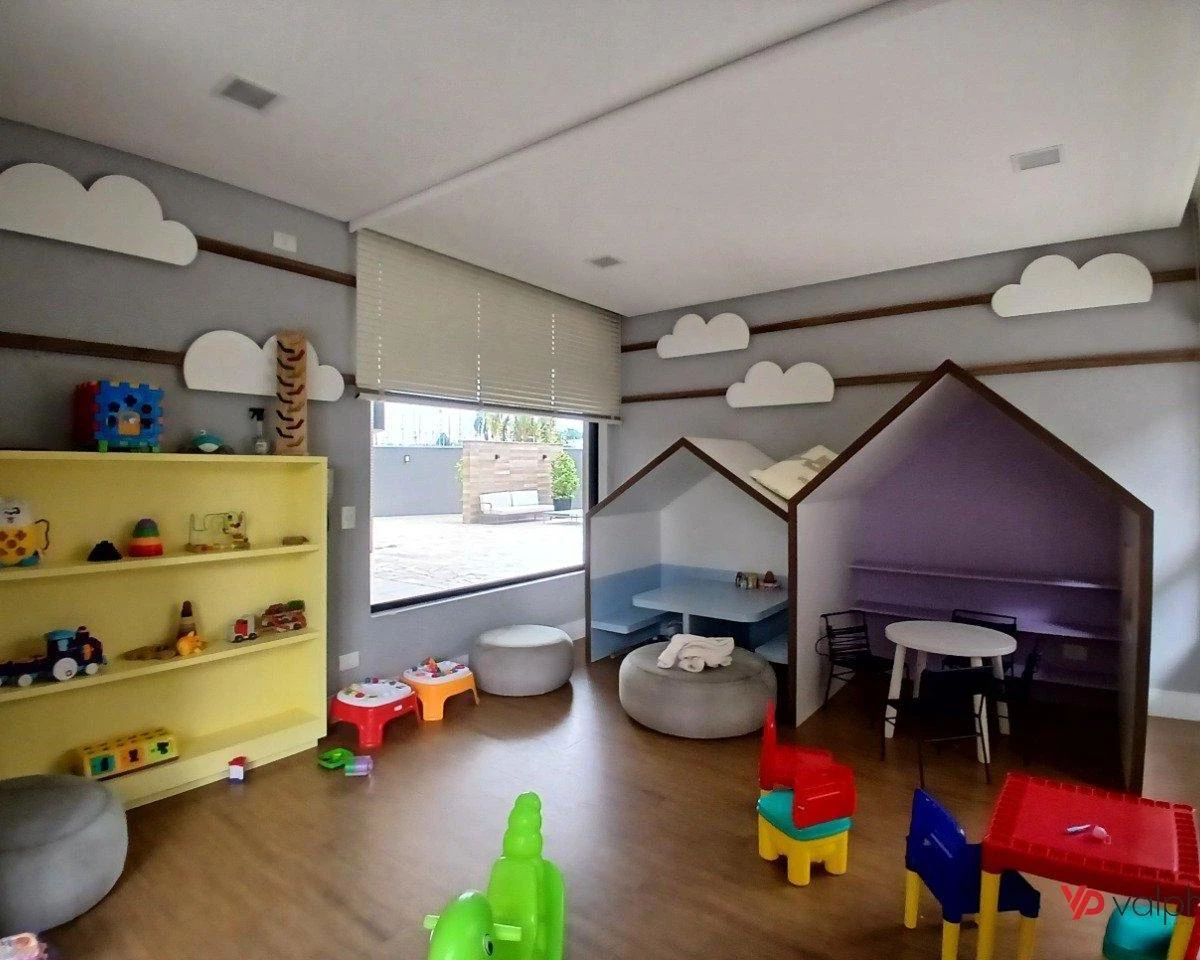 2-bedroom apartment in a building with a gym — photo 44