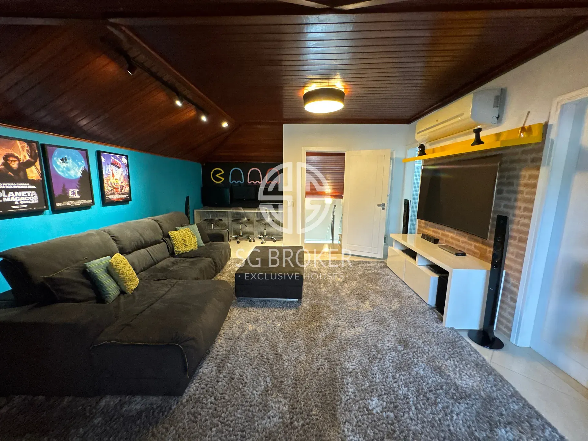 Casa para locação com 5 quartos e churrasqueira na varanda — photo 65