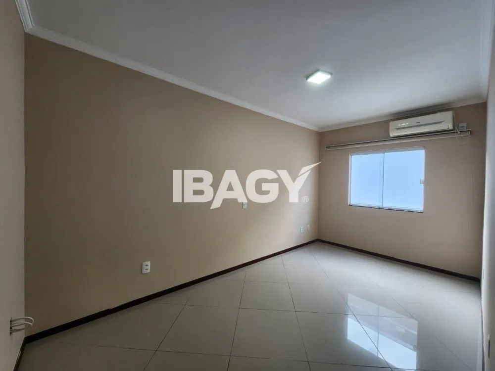 Apartamento com 4 dormitórios e churrasqueira na varanda — photo 22