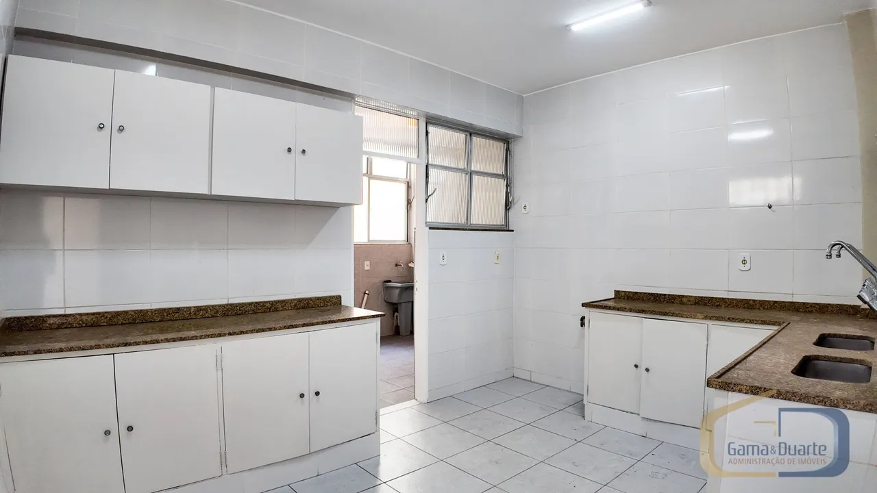 3-bedroom apartment with 2 bathrooms and 1 parking space — photo 2