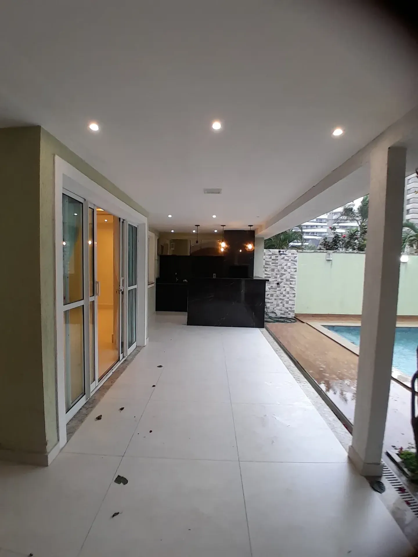 House with 4 en-suite bedrooms and 3 parking spots — photo 22