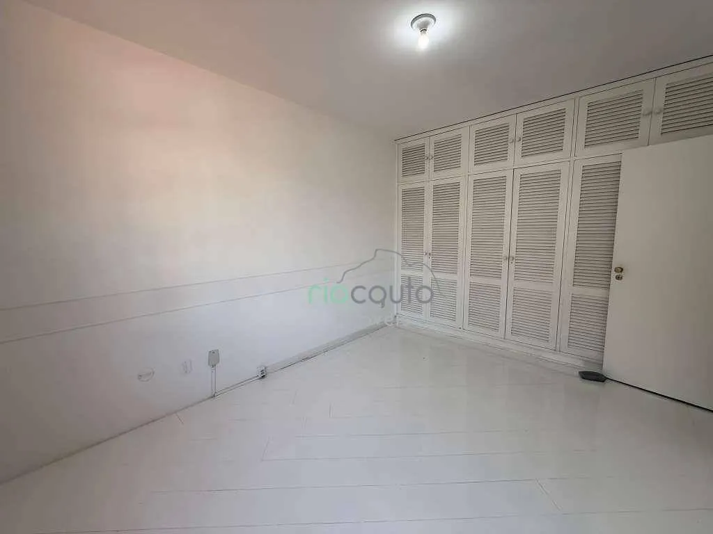 Casa com 5 quartos, 990 m² e 2 vagas, perto das janelas — photo 96