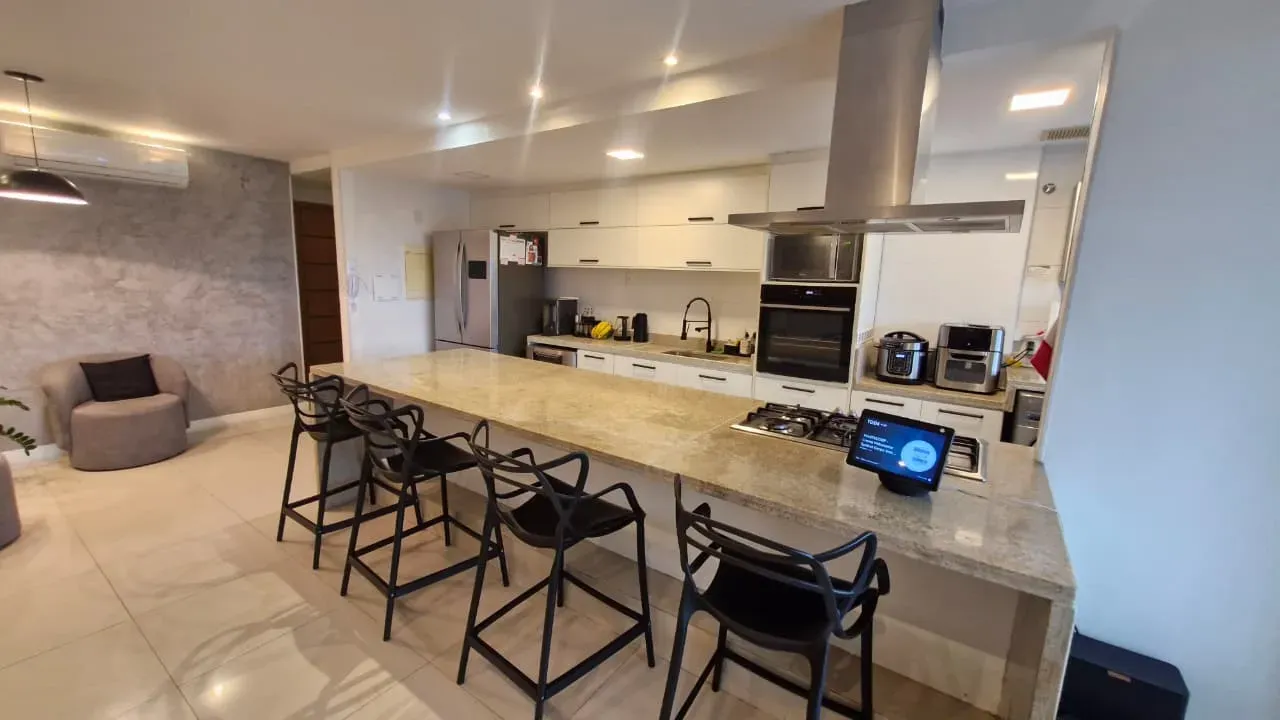 Furnished penthouse with 4 en-suite bedrooms, 186 m² — photo 13