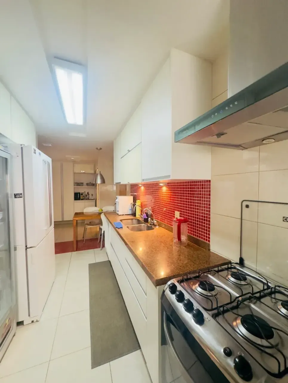 Apartamento mobiliado com 3 quartos e 3 banheiros — photo 10