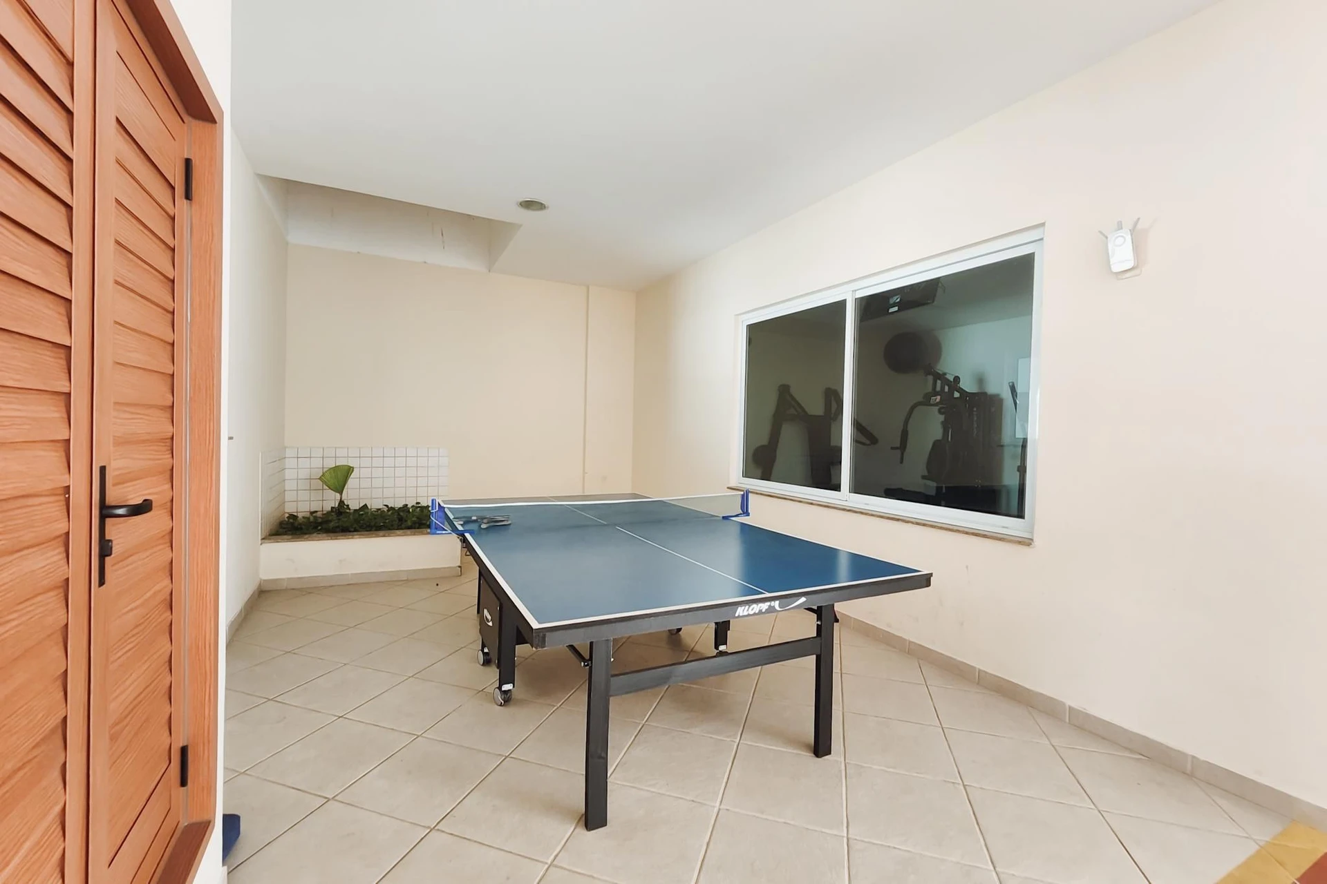 3-bedroom apartment with an ensuite suite and 2 parking — photo 53
