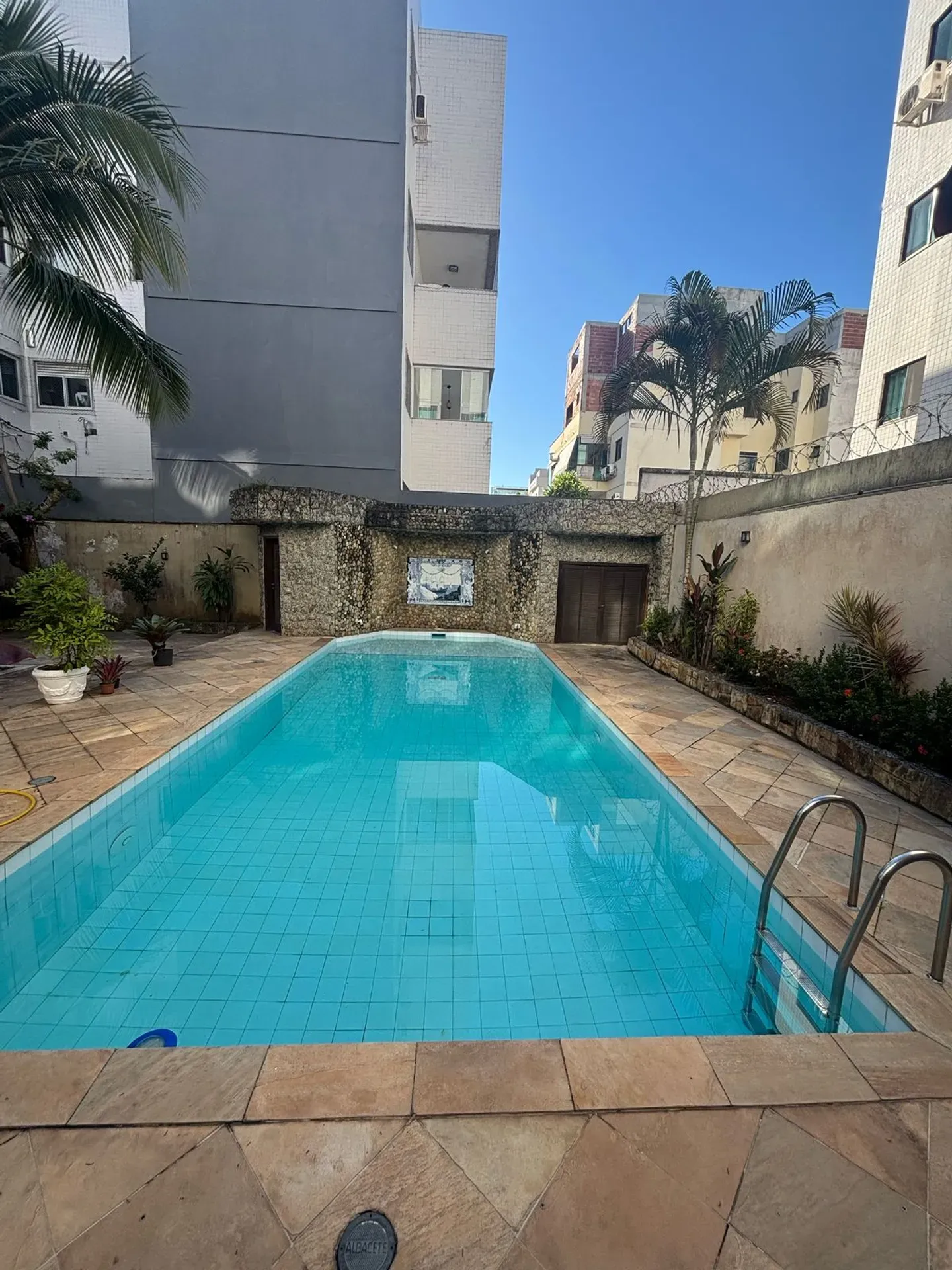 3-bedroom apartment with 5 bathrooms and a balcony — photo 24