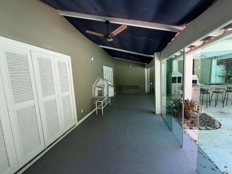 Casa em condomínio com 6 quartos e 600 m² — photo 3