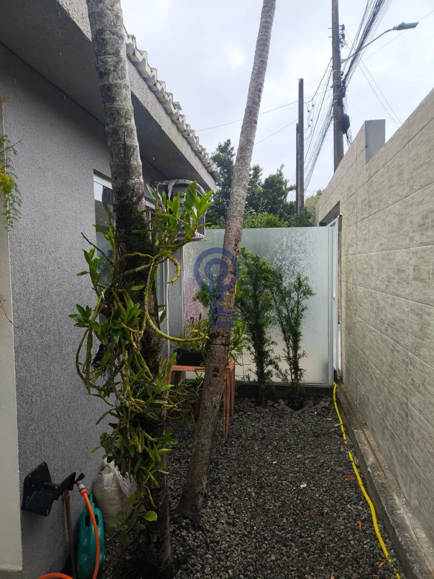 Furnished 2-bedroom house with private garden — photo 19