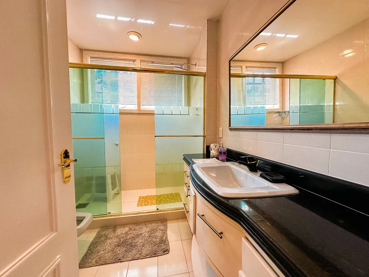 Furnished house with 4 bedrooms and 2993 m², 3 en-suites — photo 50