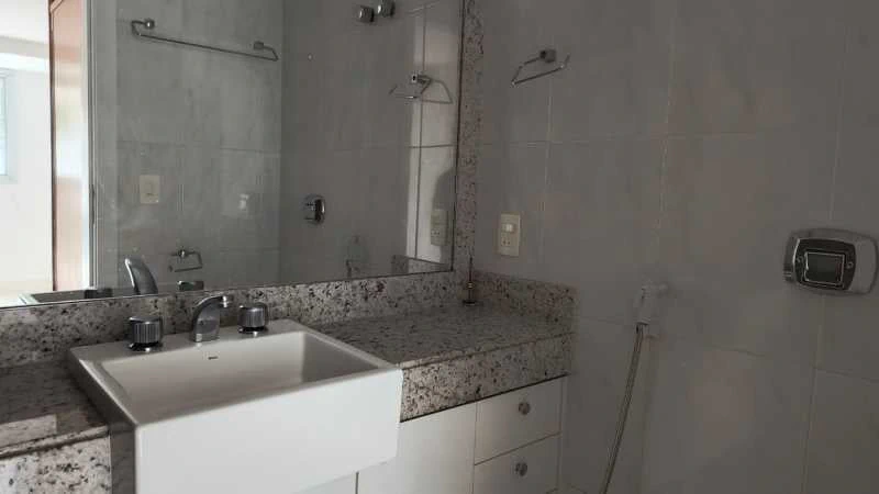 Apartamento de 198 m² com 4 suítes e varanda — photo 13