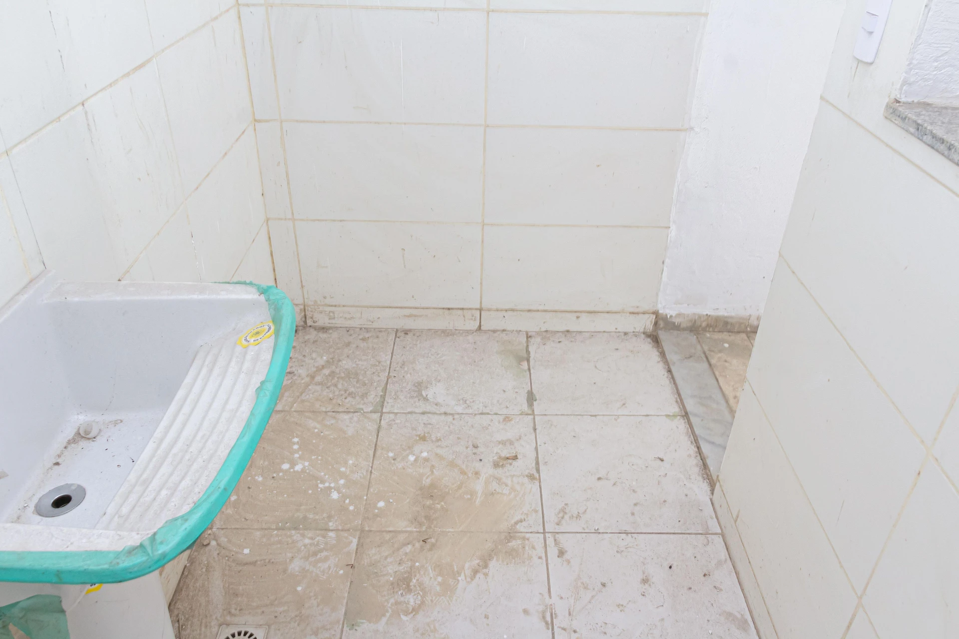 Studio unit with 1 bedroom, ensuite bathroom, private garden — photo 41