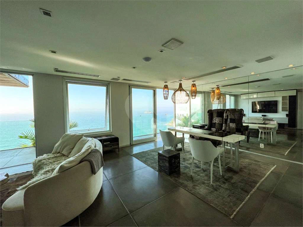 Furnished house with 5 en-suite rooms and 918 m² — photo 18