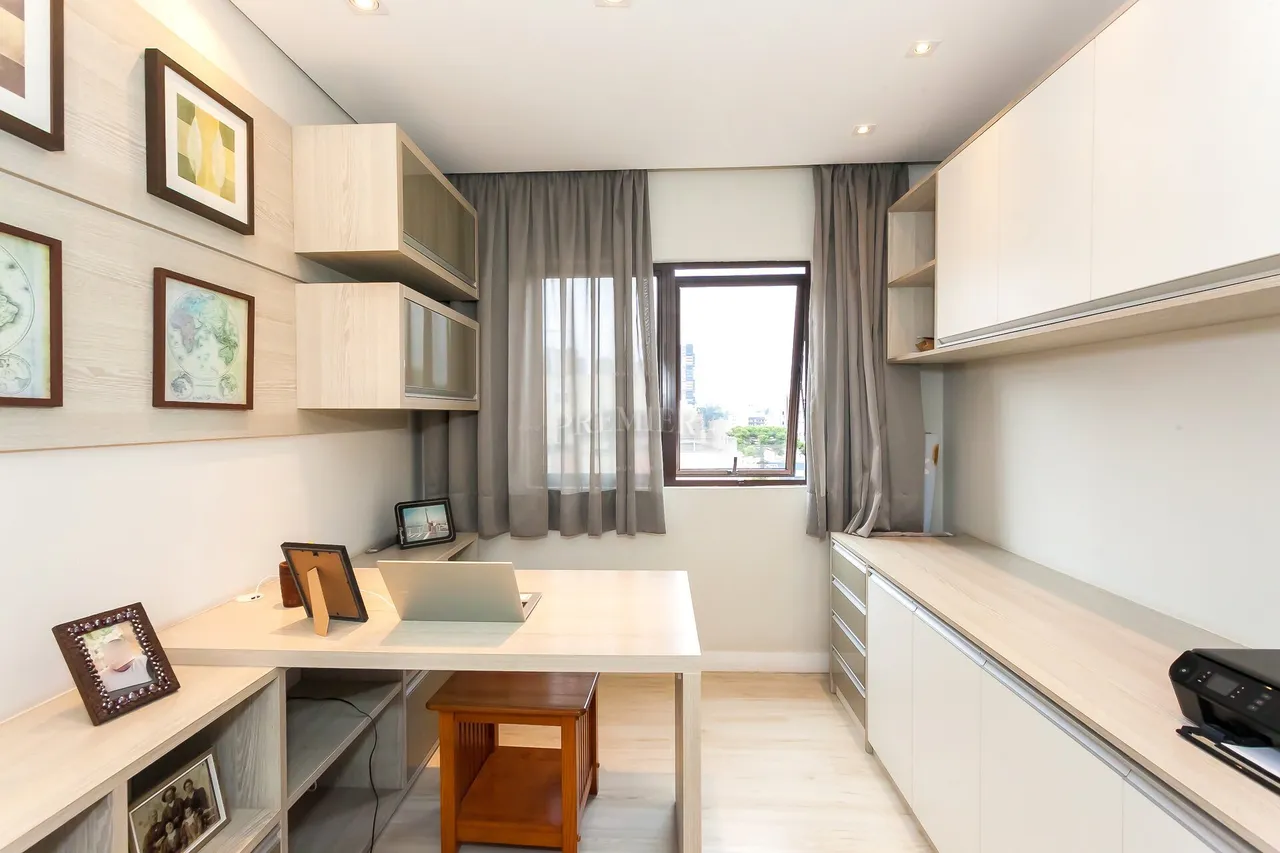 3-bedroom 180 m² apartment with 2 parking spots and garden — photo 18