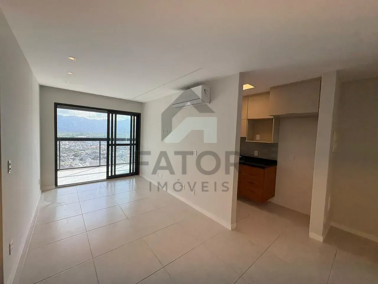 Apartamento com 3 quartos e varanda fechada de vidro — photo 6