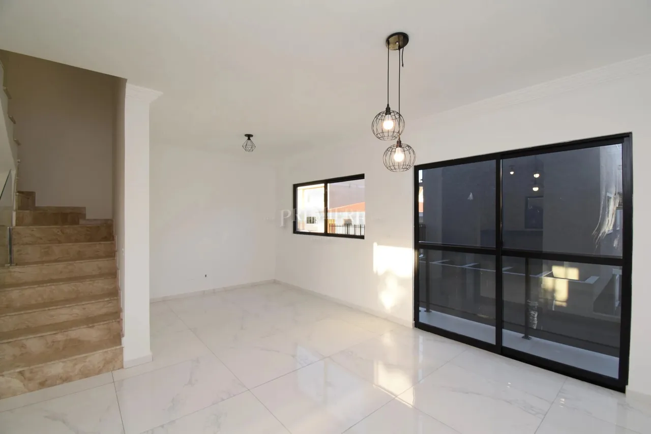 House with 3 bedrooms and a private garden — photo 2