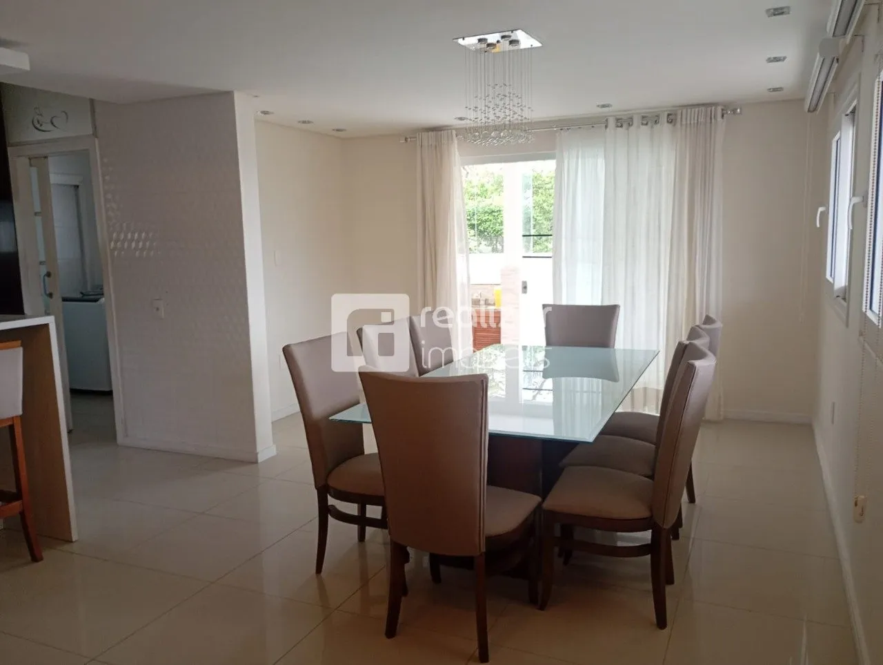 200 m² house with a private pool and a dishwasher — photo 3