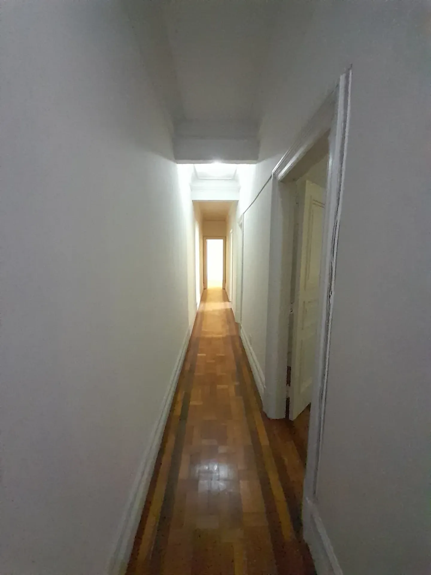 Apartment on the 9th floor with a glass-enclosed balcony — photo 18