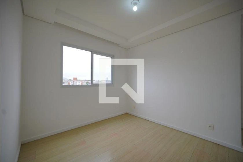 Apartment, 86 m², with wood or laminate floors — photo 3