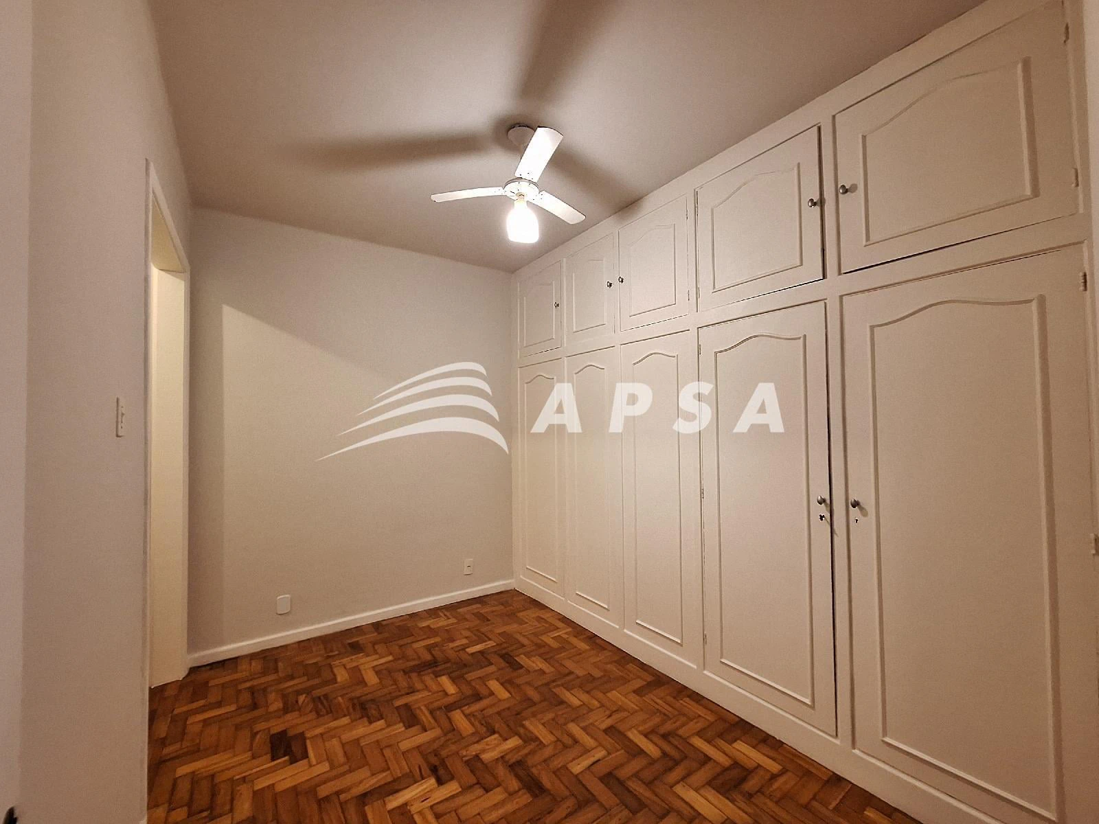 Apartamento de 115 m² com 3 quartos e cozinha fechada — photo 10