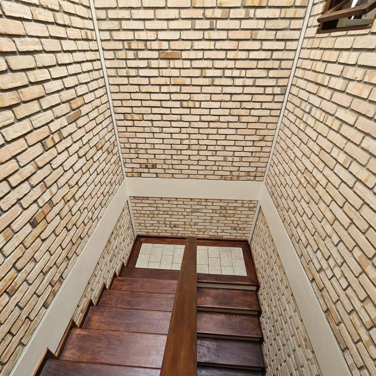 Стиральная машина и 4 спальни: дом 280 м² — photo 47