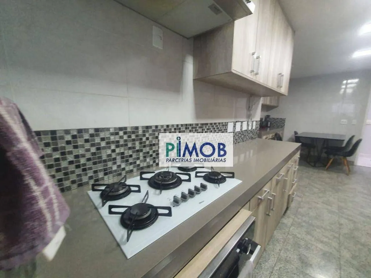 Apartment with 4 bedrooms and 5 bathrooms, 260 m² — photo 2