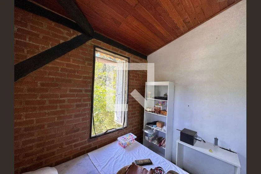 Casa de 4 dormitorios y 3 baños, 490 m² en total — photo 32