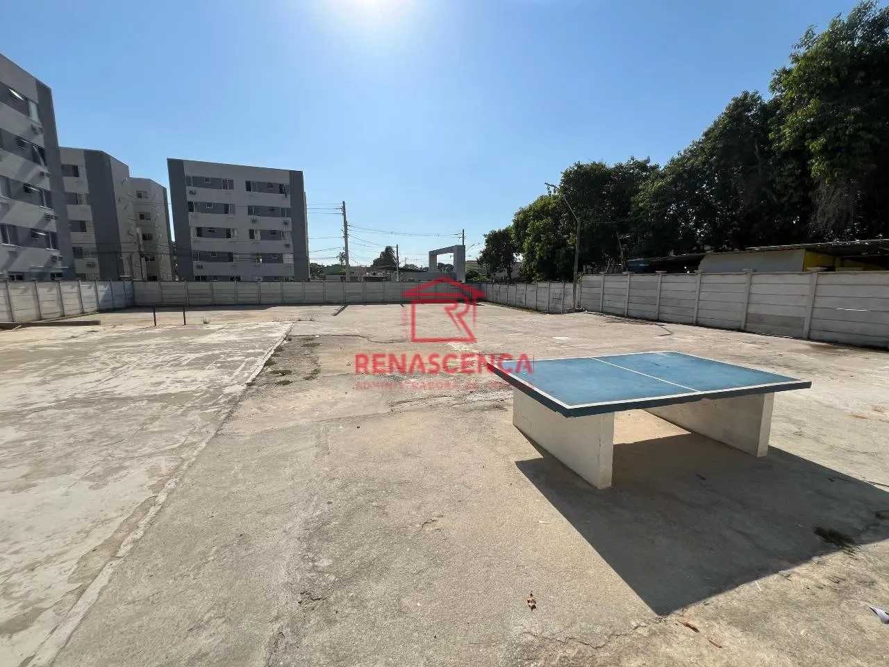 2-bedroom apartment in a building with a pool — photo 28