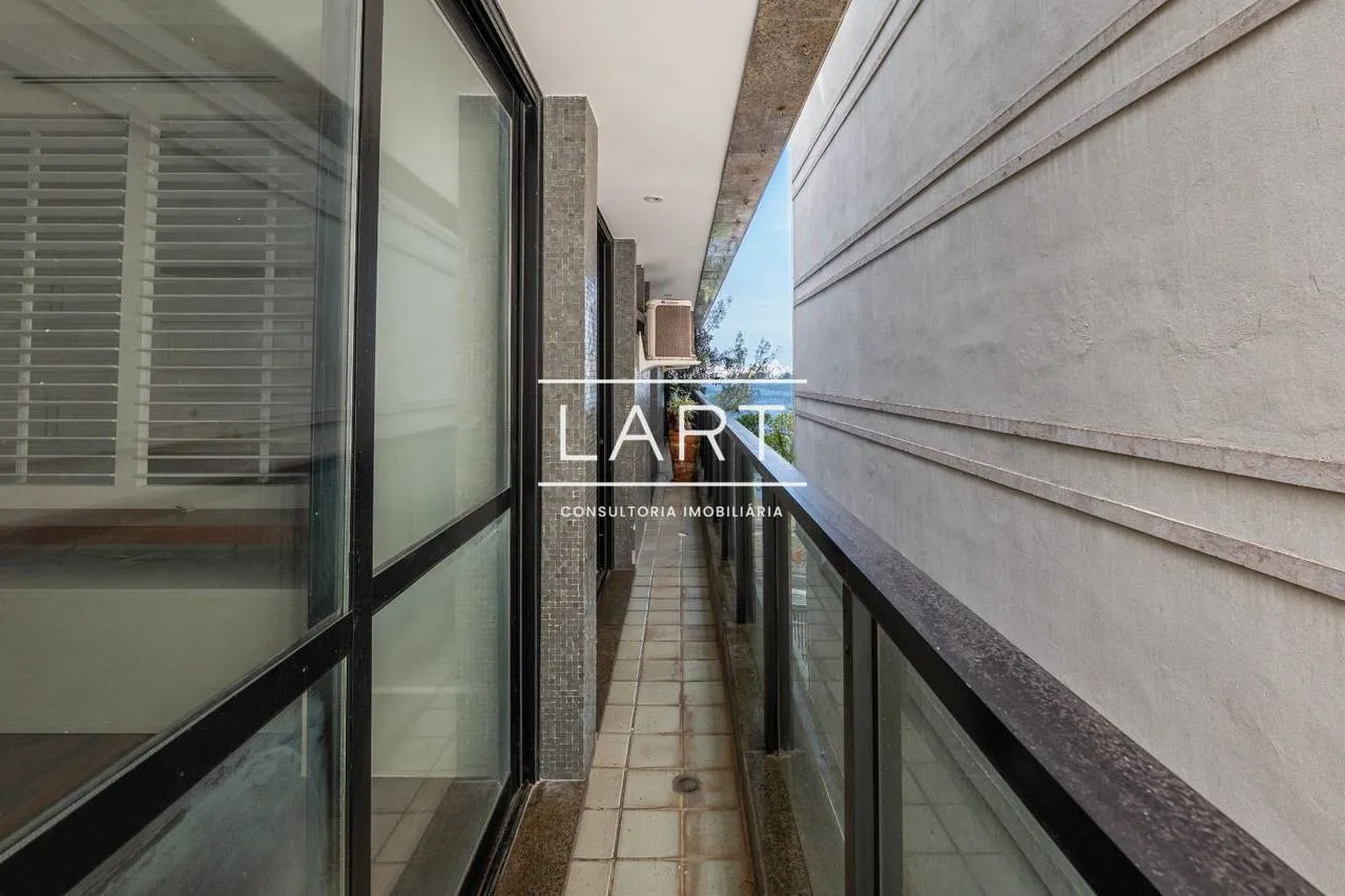 Apartamento de 3 dormitórios com home office e 310 m² — photo 22