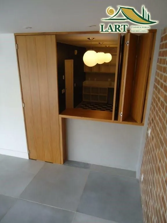3-bedroom apartment in a building with a pool — photo 25