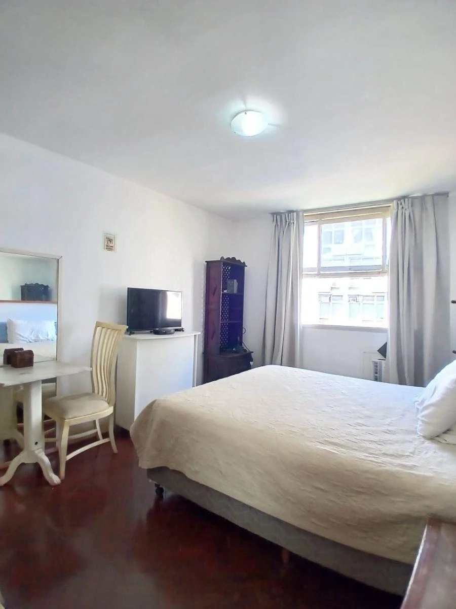 Furnished 90 m² apartment with 2 bedrooms and 1 bathroom — photo 11