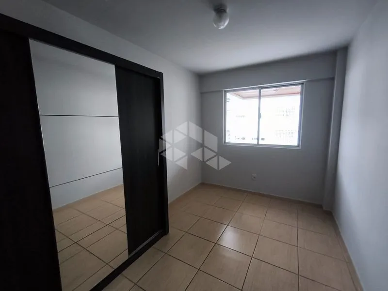 70 m² apartment with 2 bedrooms and 1 parking spot — photo 3