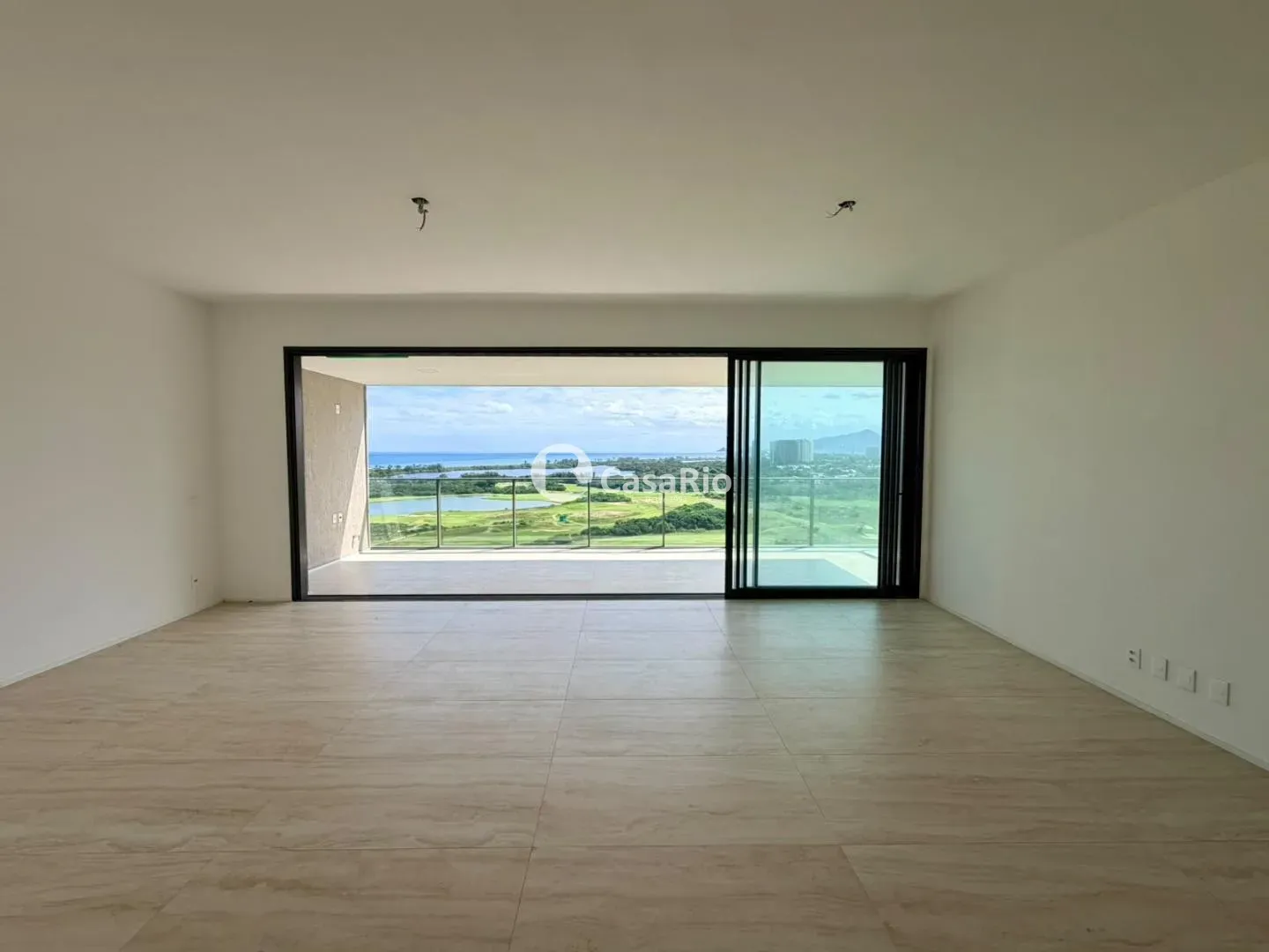 4-bedroom apartment in a building with a sauna — photo 18