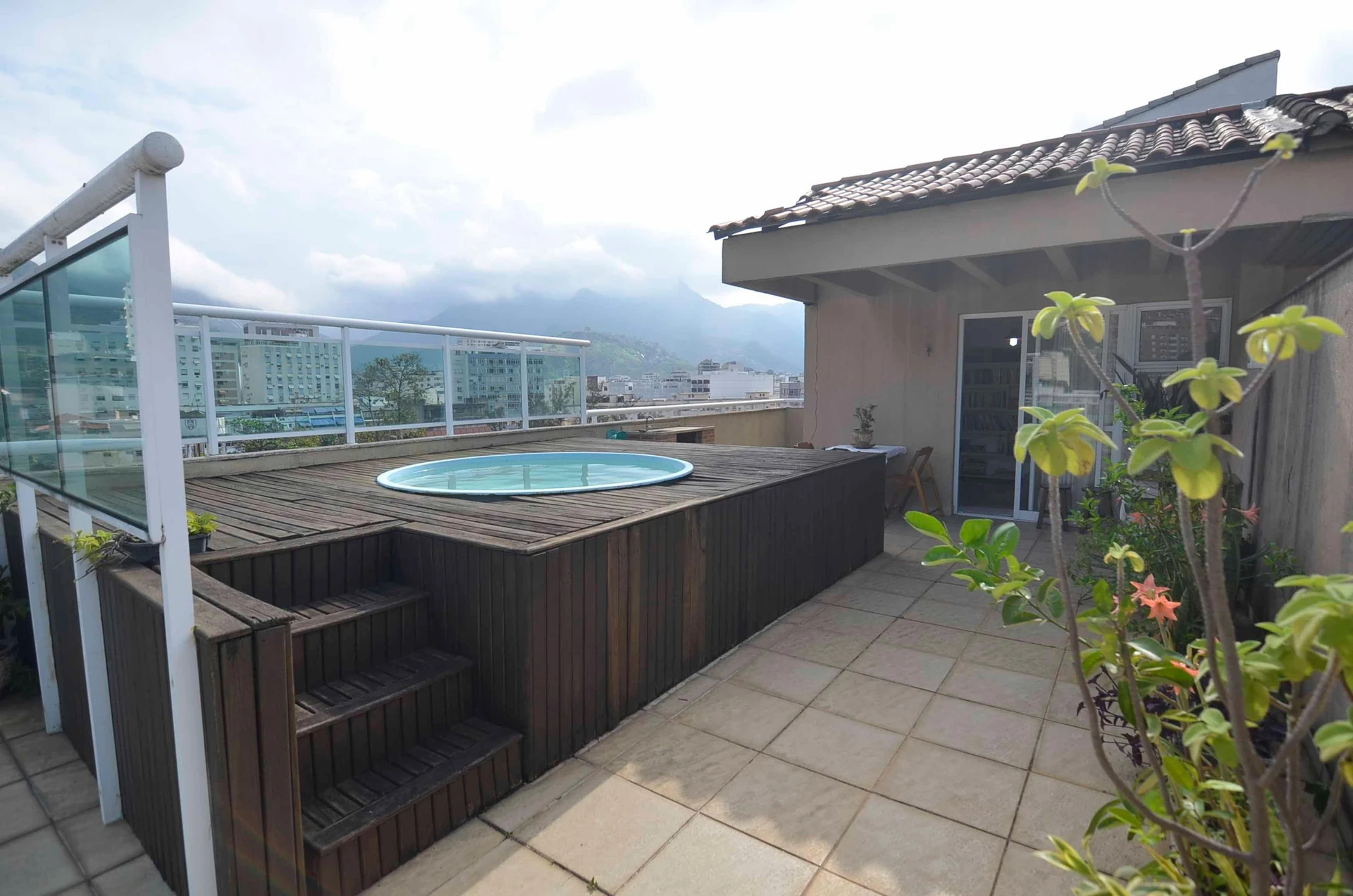 190 m² apartment with a mountain view and a home office — photo 42