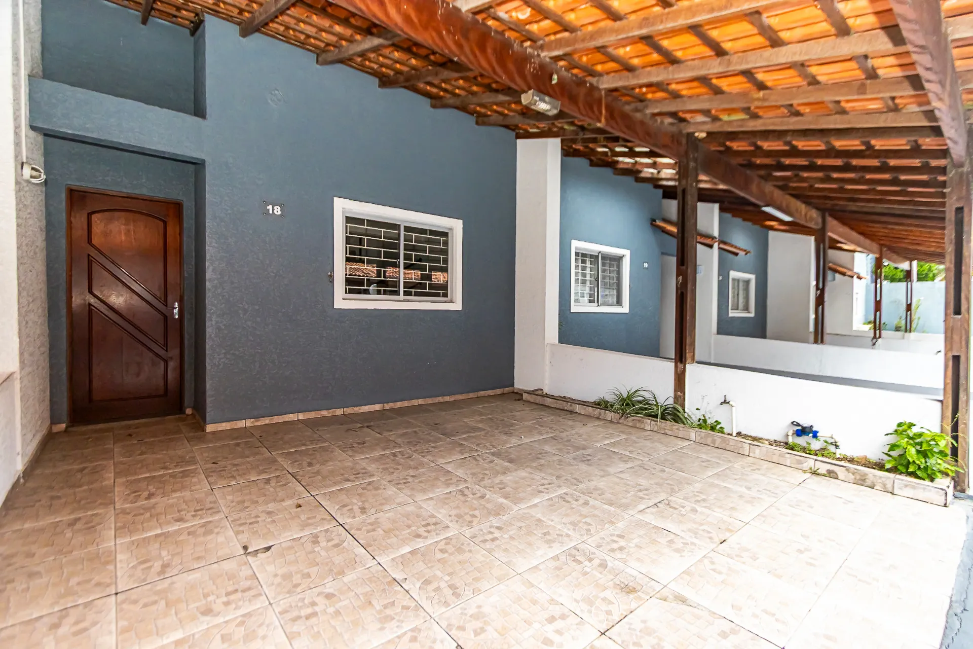 3-bedroom house with a grill on the balcony — photo 17